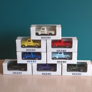Heery 1:64 diecast model truck set